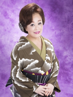 金沢明子.jpg
