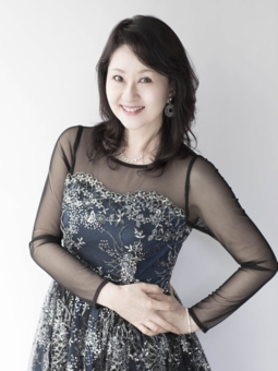 畑中葉子アー写.jpg