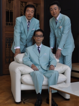 鶴岡雅義ロマンチカ.JPG