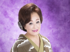 金沢明子.jpg