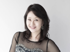 畑中葉子アー写.jpg